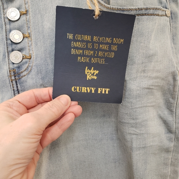 Indigo Rein, NWT, curvy high rise crop, button down distressed jeans SZ17 W32 - Picture 13 of 16